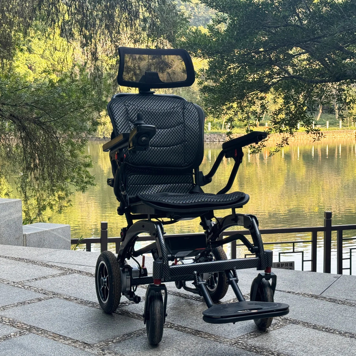 Moficno Powerful Lithium Rechargeable Controlled Lightweight 17.5kg Elderly Electric Wheelchair Brushless Motor Health Care Wheelchair