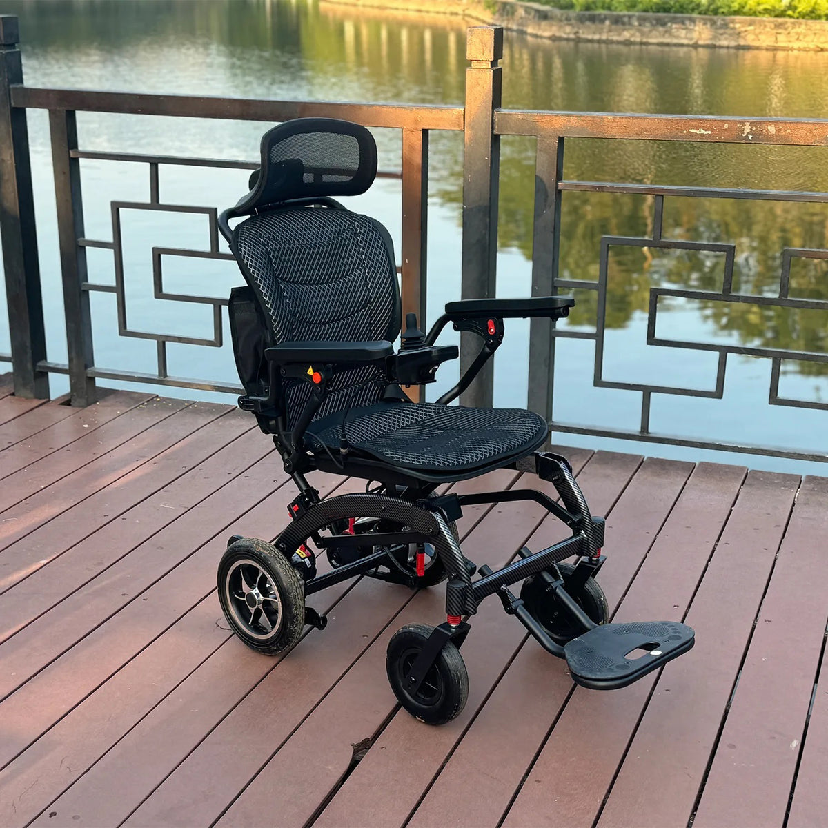 Moficno Powerful Lithium Rechargeable Controlled Lightweight 17.5kg Elderly Electric Wheelchair Brushless Motor Health Care Wheelchair